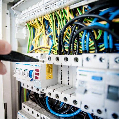 How to Choose the Right Electrical Contractor for Your Project